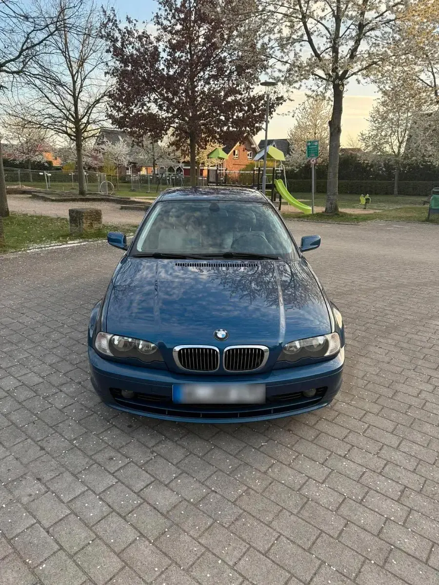 Gebraucht BMW 320 170 PS (125 kW) 2002 Blau Coupé