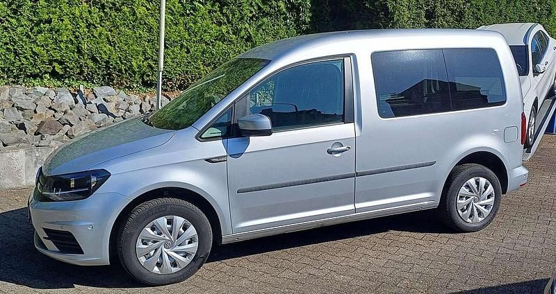 Gebraucht VW Caddy 110 PS (80 kW) 2020 Silber Van / Kleinbus