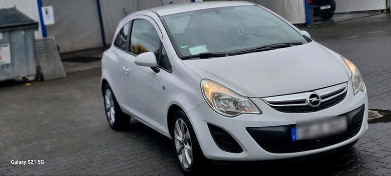 Weiß Gebraucht 2013 Opel Corsa Kleinwagen | 3.500 € (Fairer Preis) - Bild 1/4