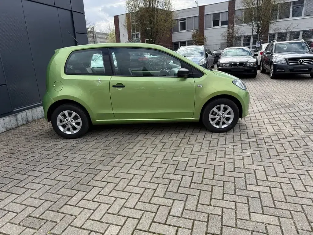 Gebraucht Skoda Citigo Active 75 PS (55 kW) 2014 Grün Kleinwagen