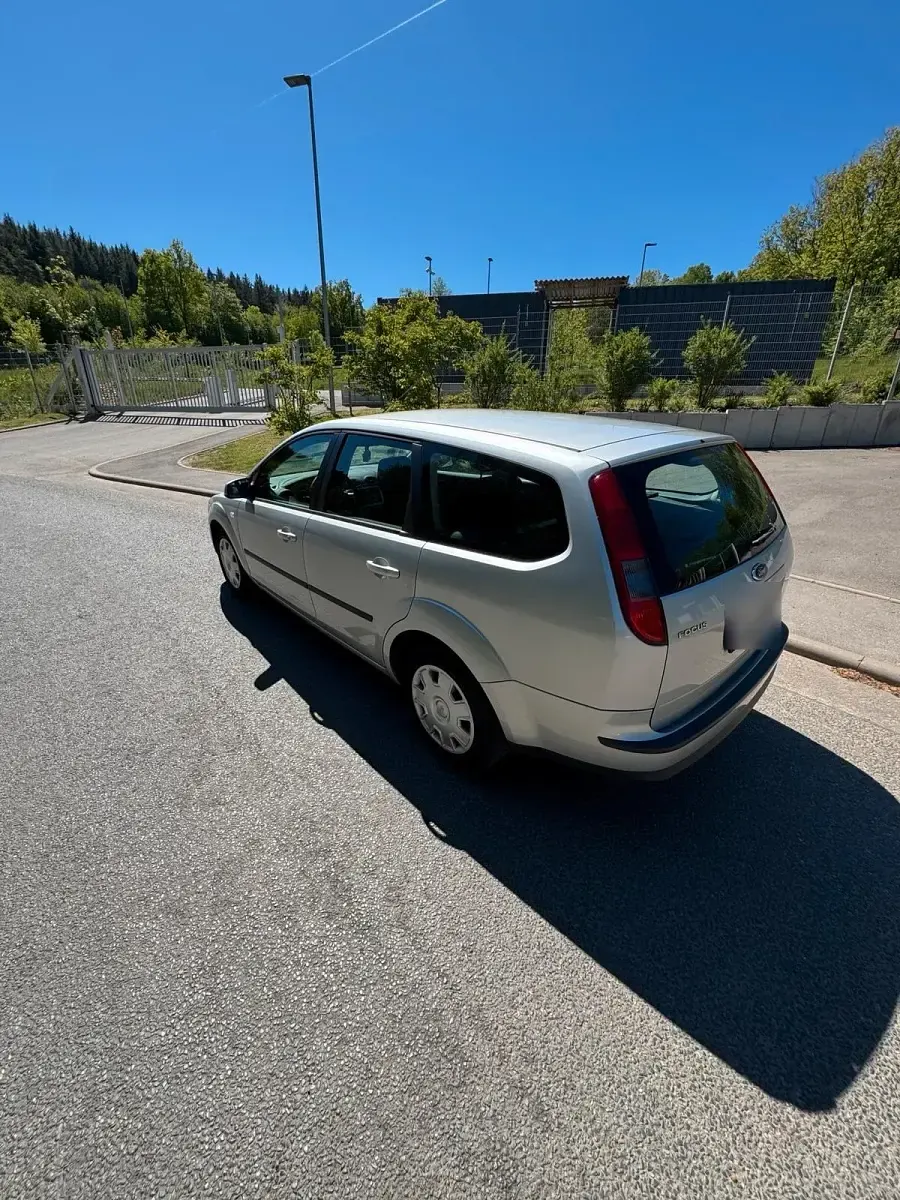 Usata Ford Focus 101 CV (74 kW) 2007 Argento Station wagon