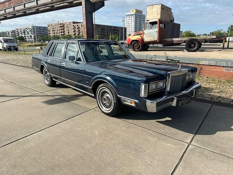 Blau Gebraucht 1971 Lincoln Town Car Limousine | 14.750 € - Bild 1/4