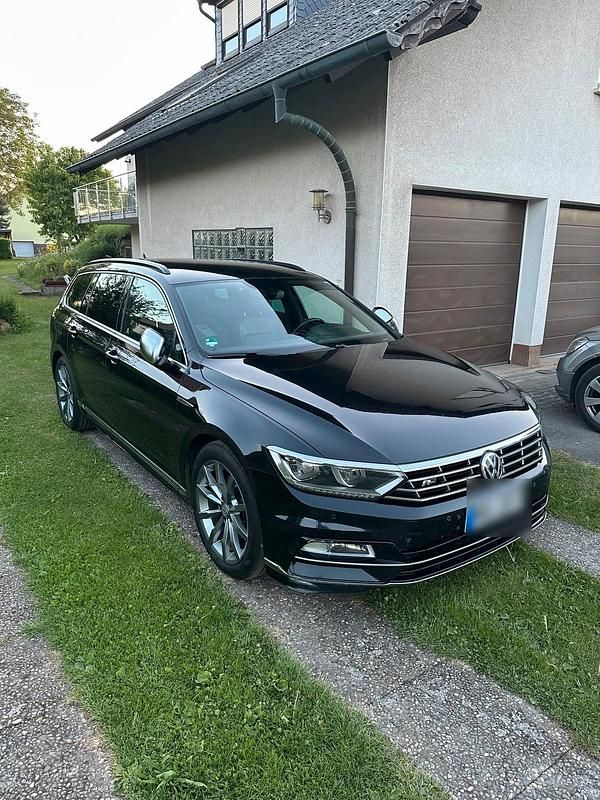 Schwarz Gebraucht 2016 VW Passat Kombi | 8.998 € (Teuer) - Bild 1/4
