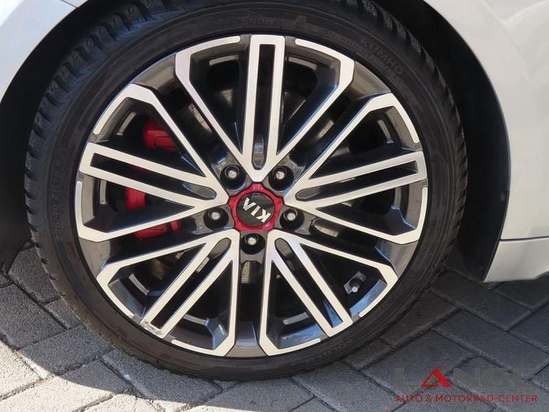 Gebraucht Kia ProCeed GT 204 PS (150 kW) 2021 (kcs) sparklingsilber met. Kombi