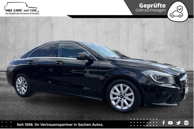 Schwarz Gebraucht 2014 Mercedes CLA220 Limousine | 15.350 € (Fairer Preis) - Bild 1/4