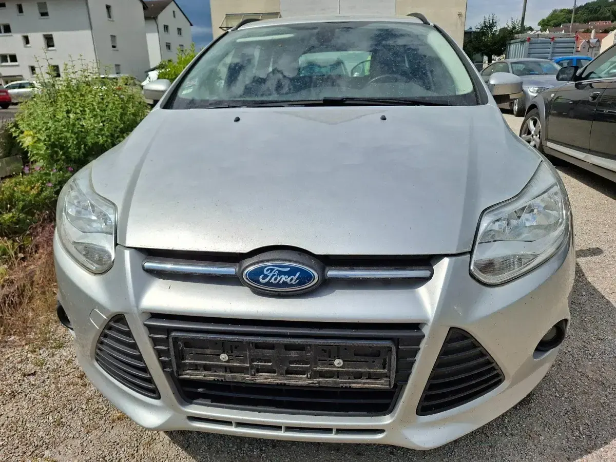 Gebraucht Ford Focus Trend 116 PS (85 kW) 2013 Silber Kombi
