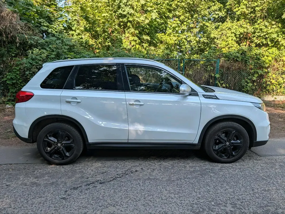 Gebraucht Suzuki Vitara 140 PS (102 kW) 2016 Weiß SUV