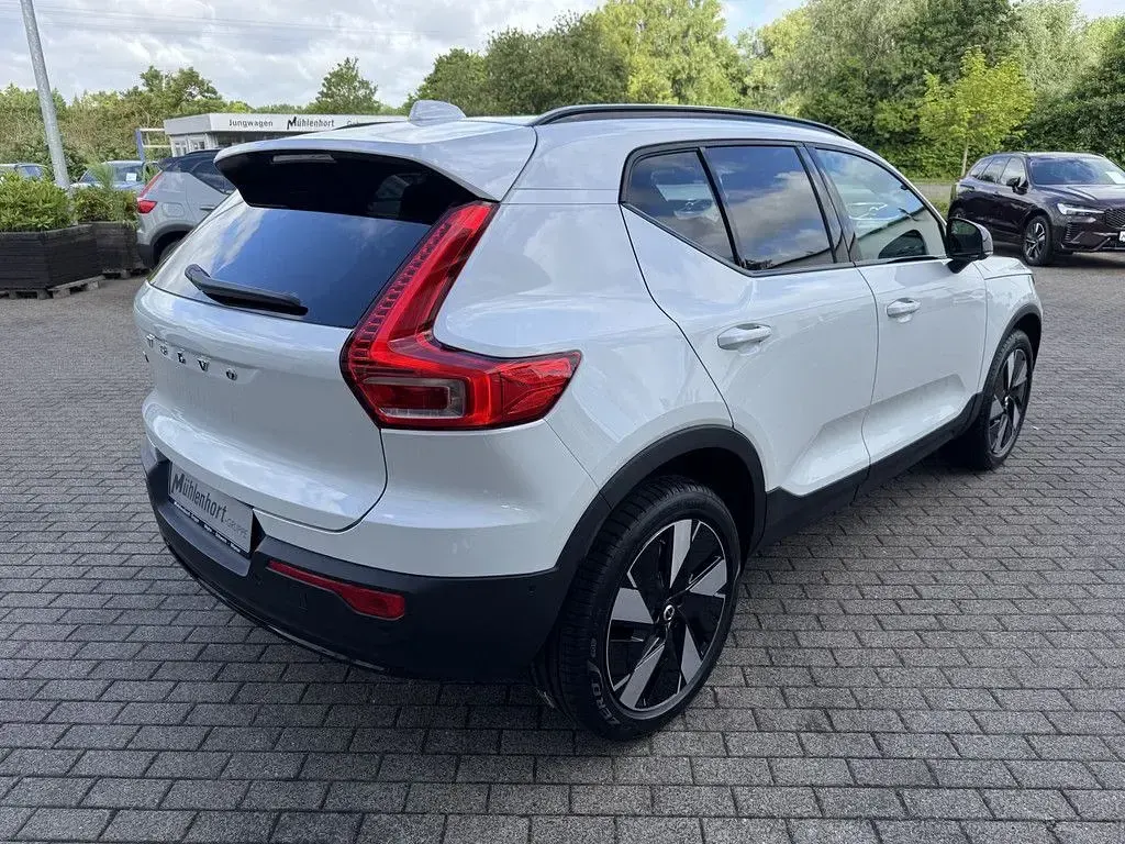 Neu Volvo EX40 Plus 185 kW (252 PS) 2026 Weiß SUV