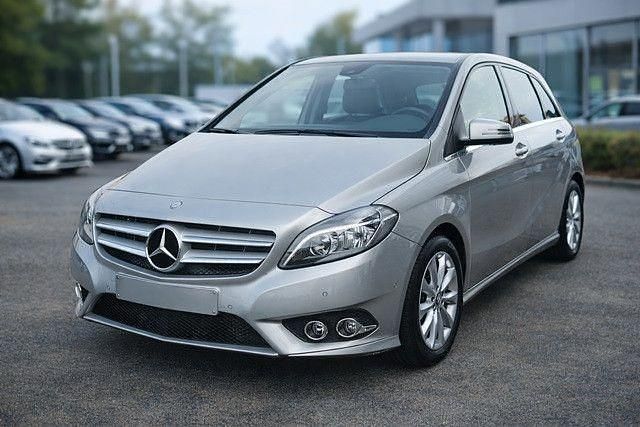 Gebraucht Mercedes B220 170 PS (125 kW) 2014 Silber Van / Kleinbus