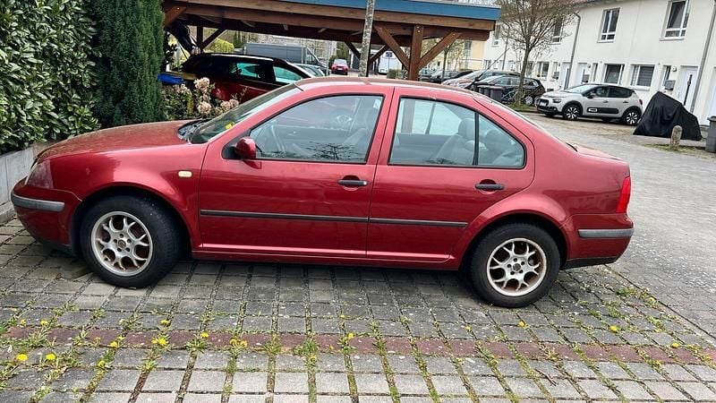 Gebraucht VW Bora 105 PS (77 kW) 1999 Rot Limousine