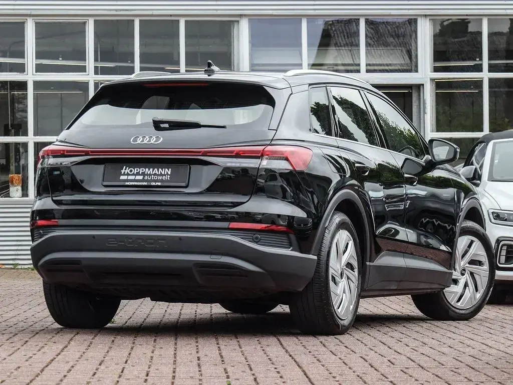 Gebraucht Audi Q4 e-tron Comfort 150 kW (204 PS) 2023 Schwarz SUV
