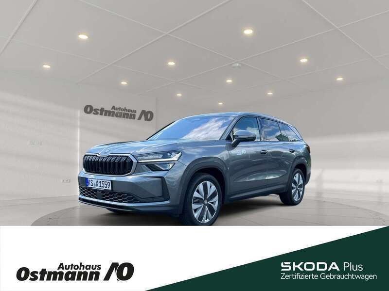 Graphitegraumetallic Gebraucht 2024 Skoda Kodiaq Selection SUV | 47.780 € (Fairer Preis) - Bild 1/4