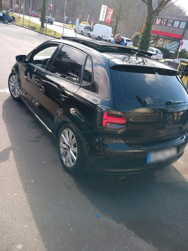 Gebraucht VW Polo 90 PS (66 kW) 2014 Schwarz Kleinwagen