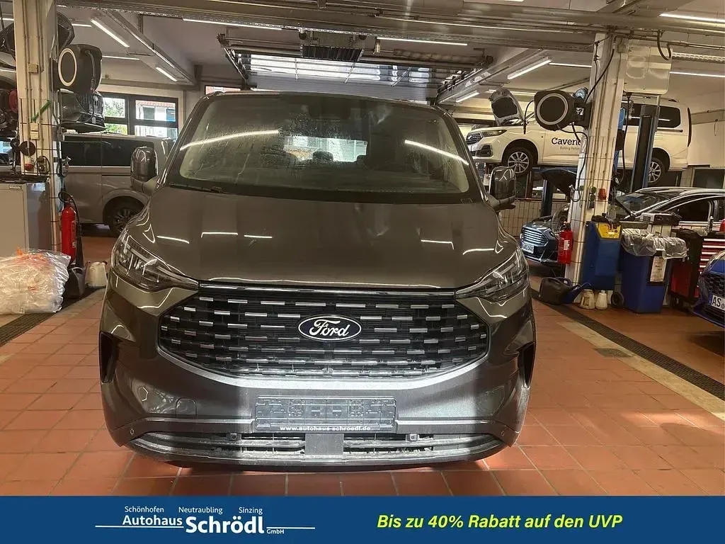 Neu Ford Tourneo Custom Titanium X 170 PS (125 kW) 2026 Magnetic grau metallic Van