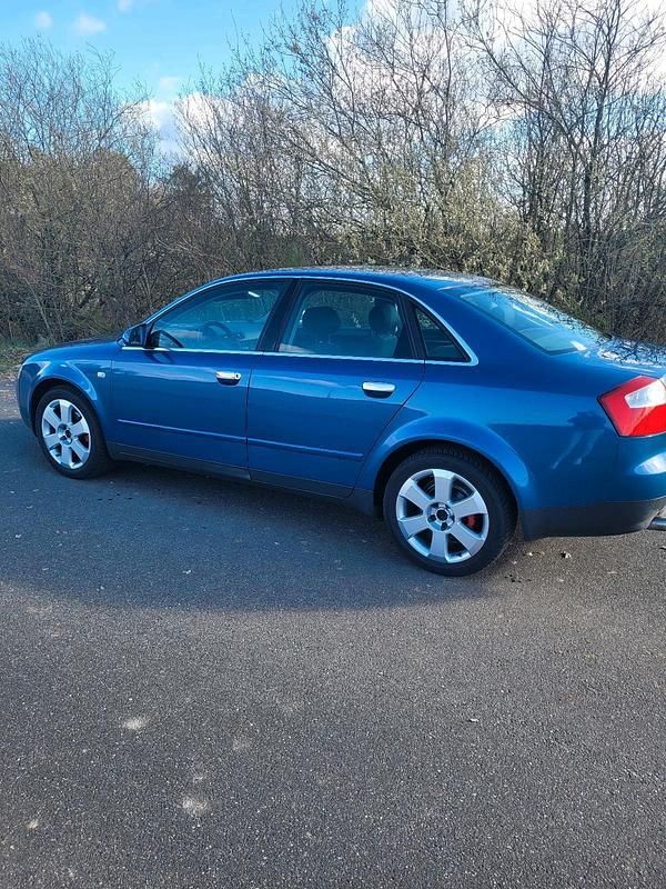 Gebraucht Audi A4 130 PS (95 kW) 2002 Blau Limousine