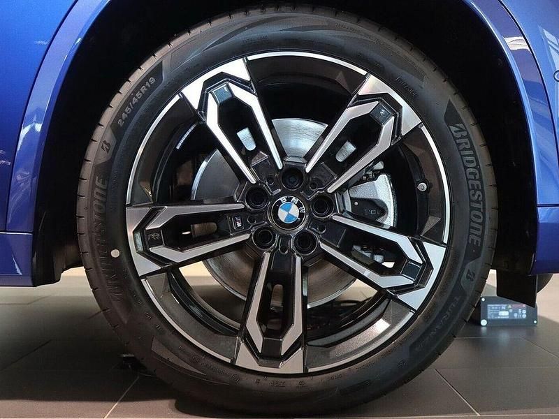 Neu BMW X1 Efficient Dynamics 156 PS (114 kW) 2026 Black sapphire SUV