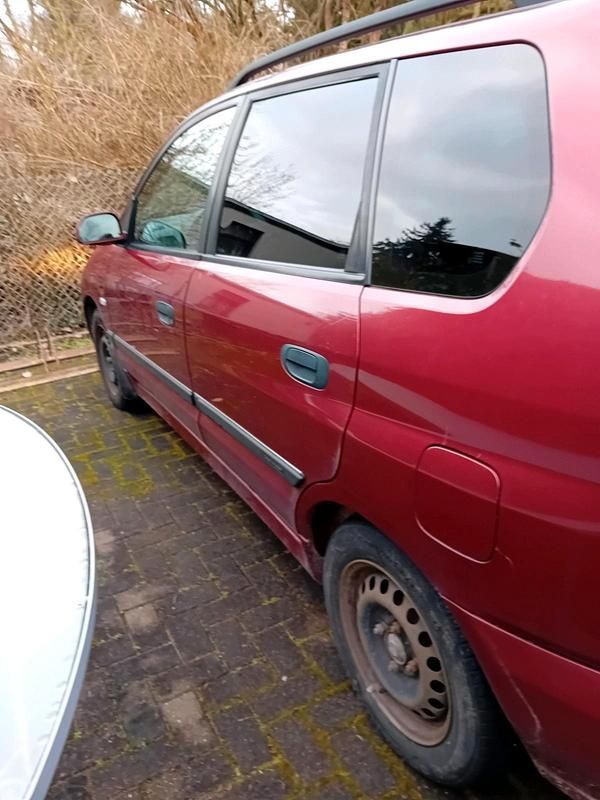 Gebraucht Mitsubishi Space Star 80 PS (58 kW) 2003 Rot Van / Kleinbus