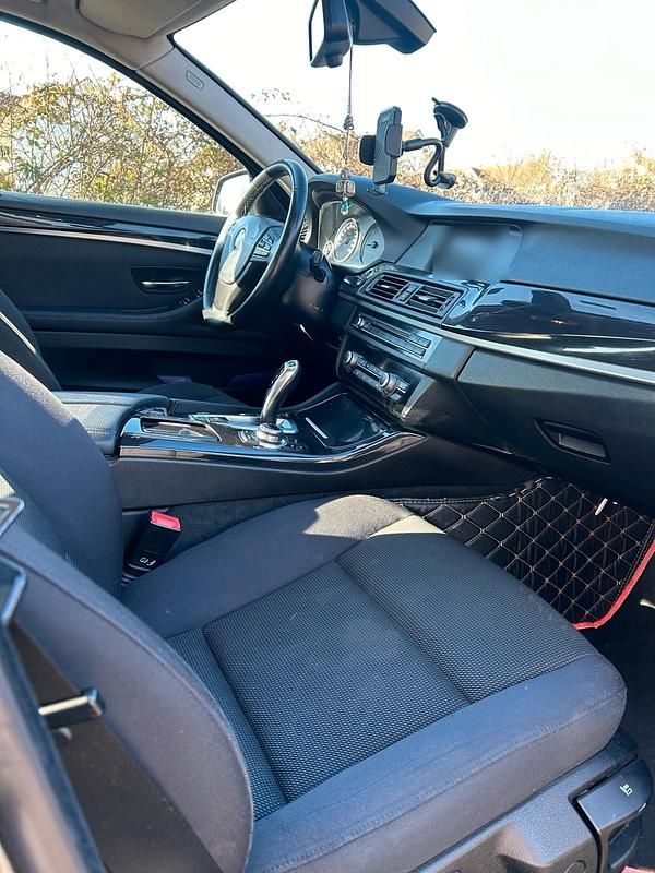 Gebraucht BMW 520 184 PS (135 kW) 2012 Grün Limousine