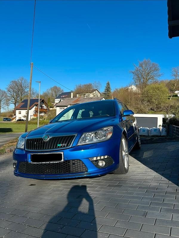 Gebraucht Skoda Octavia 196 PS (144 kW) 2011 Blau Kombi