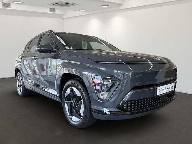 Gebraucht Hyundai Kona Advantage 114 kW (156 PS) 2024 Purple (ecotronic grey / mic) SUV