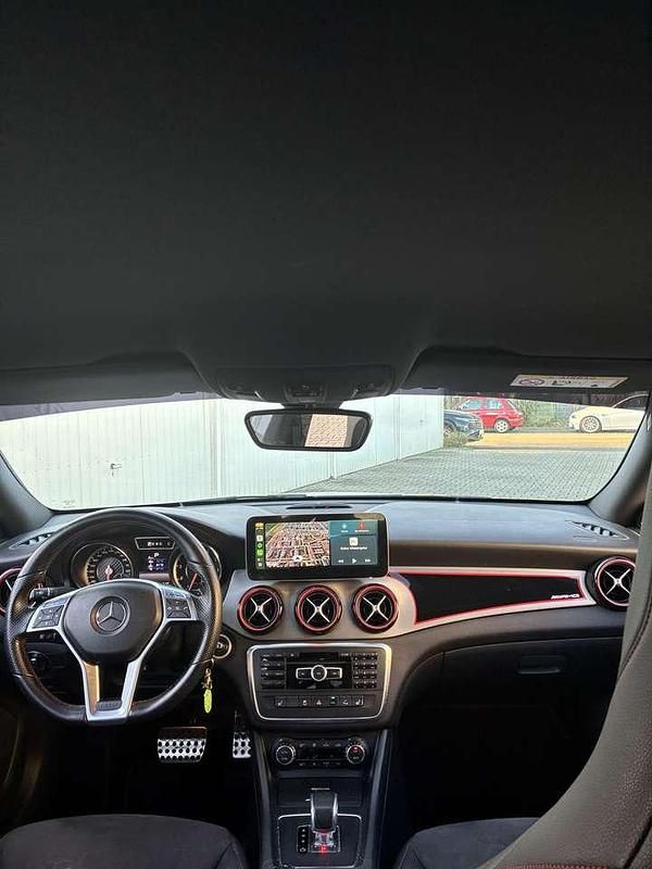 Schwarz Gebraucht 2013 Mercedes CLA45 AMG AMG Limousine | 24.888 € (Fairer Preis) - Bild 1/4
