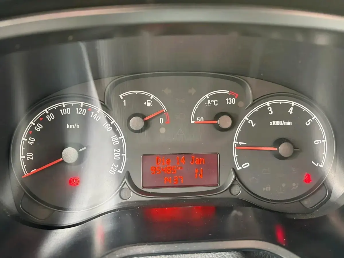 Używany Opel Combo 90 KM (66 kW) 2016 Biały Minivan