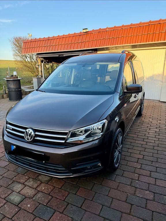 Gebraucht VW Caddy Maxi 110 PS (80 kW) 2019 Braun Van / Kleinbus