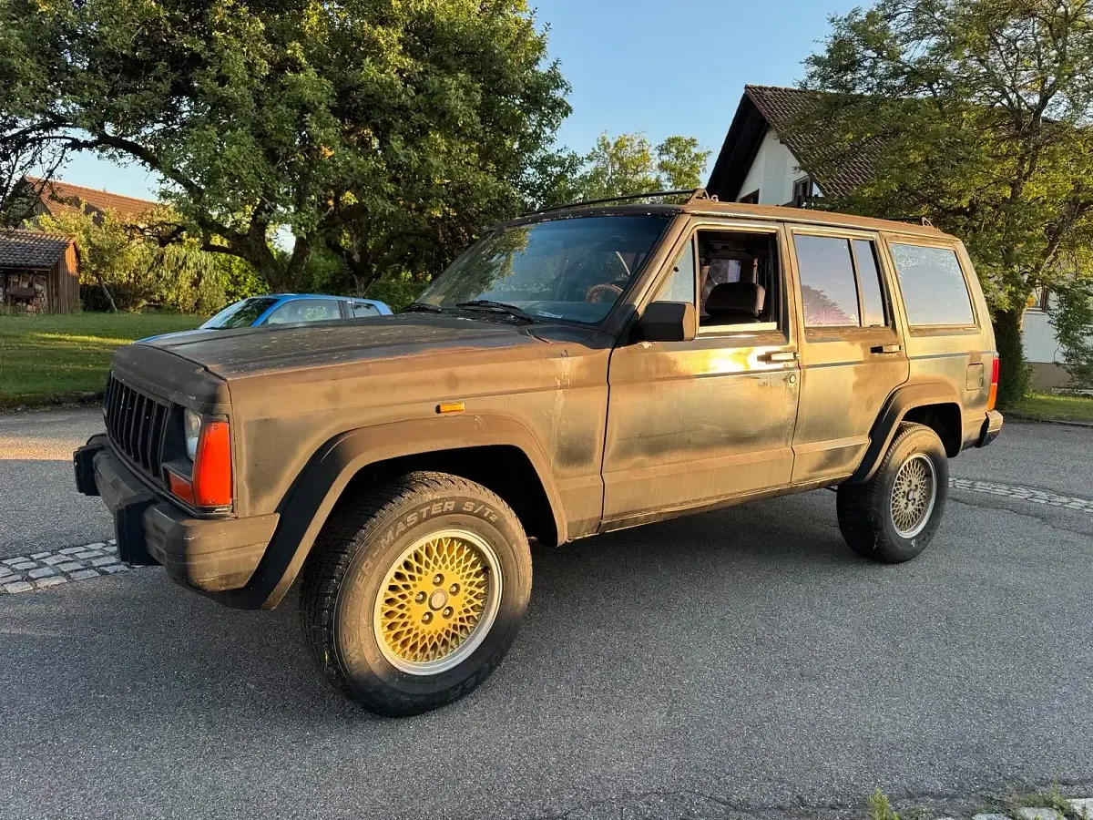 Gebraucht Jeep Cherokee Limited 171 PS (125 kW) 1989 Schwarz SUV
