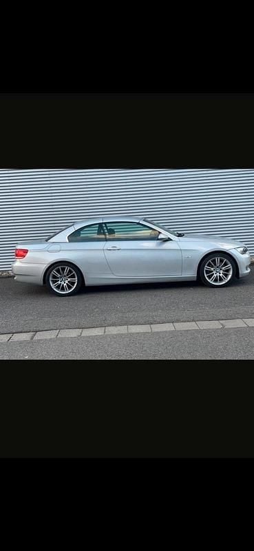 Gebraucht BMW 325 Cabriolet 218 PS (160 kW) 2007 Silber Cabrio