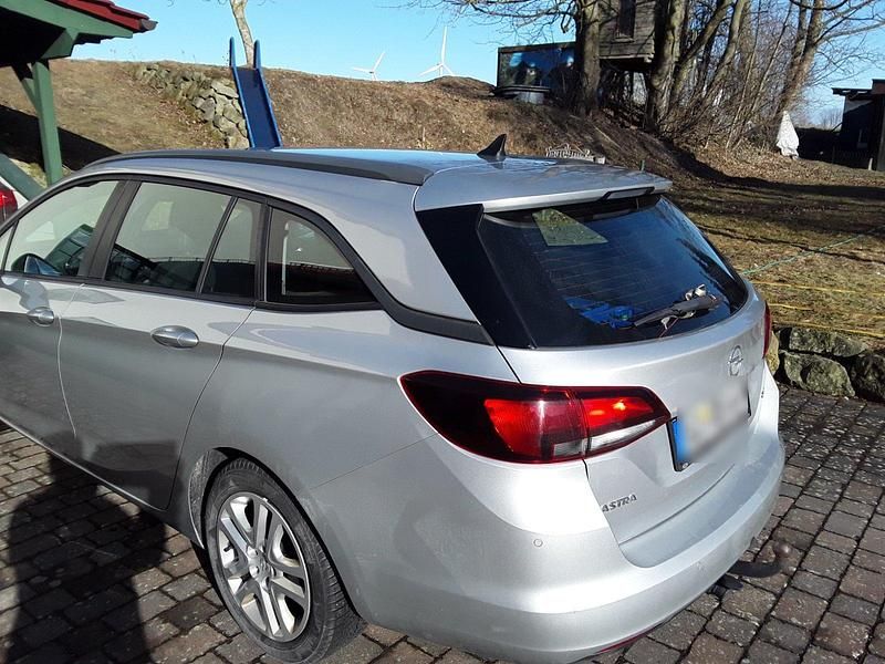 Gebraucht Opel Astra 136 PS (100 kW) 2018 Silber Kombi