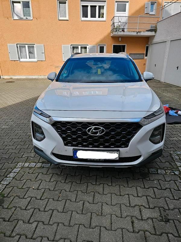 Weiß Gebraucht 2019 Hyundai Santa Fe SUV | 24.500 € (Fairer Preis) - Bild 1/4