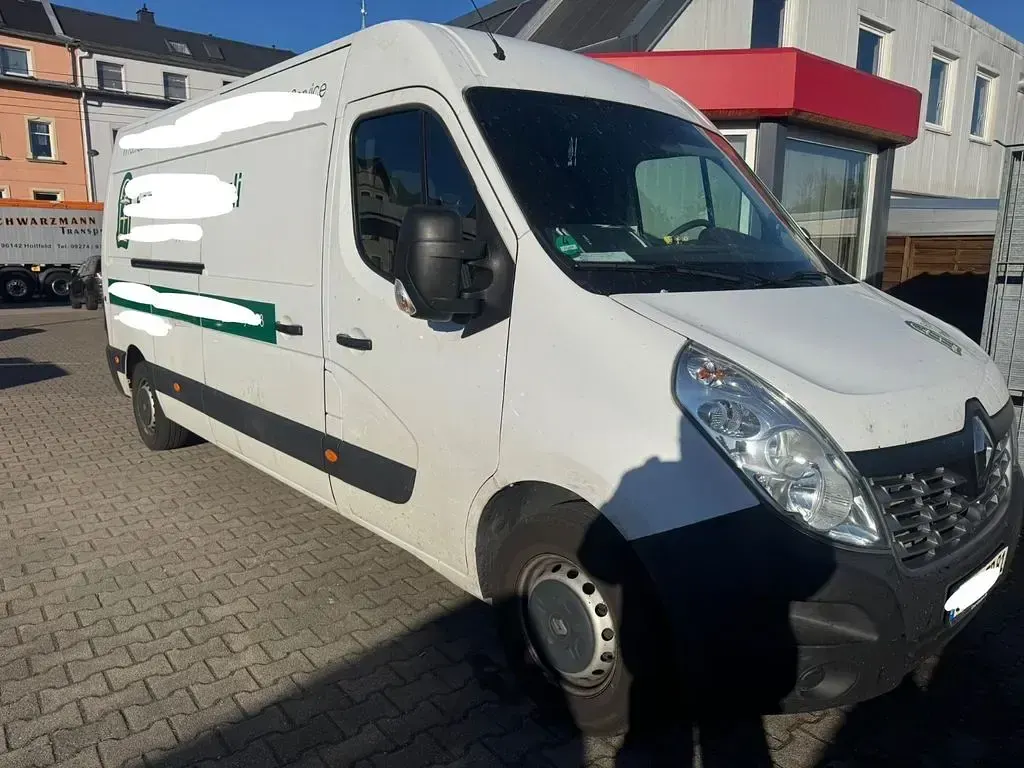 Używany Renault Master 131 KM (96 kW) 2019 Biały Sedan/Limuzyna