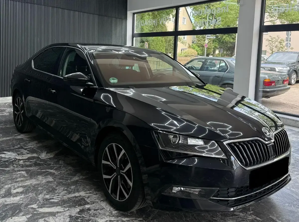 Gebraucht Skoda Superb Style 150 PS (110 kW) 2019 Schwarz Limousine