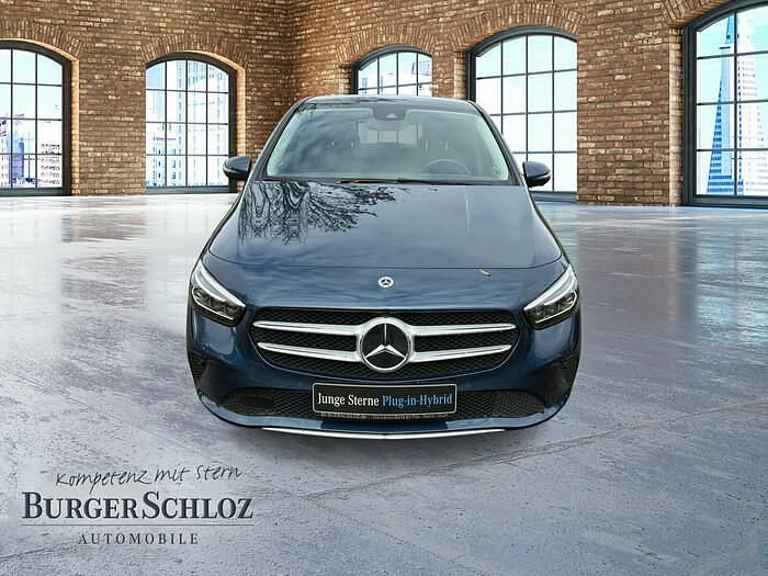 Gebraucht Mercedes B250e Progressive 218 PS (160 kW) 2022 Blau Van / Kleinbus