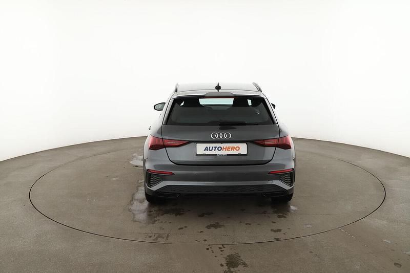 Gebraucht Audi A3 S-Line 150 PS (110 kW) 2023 Grau Limousine