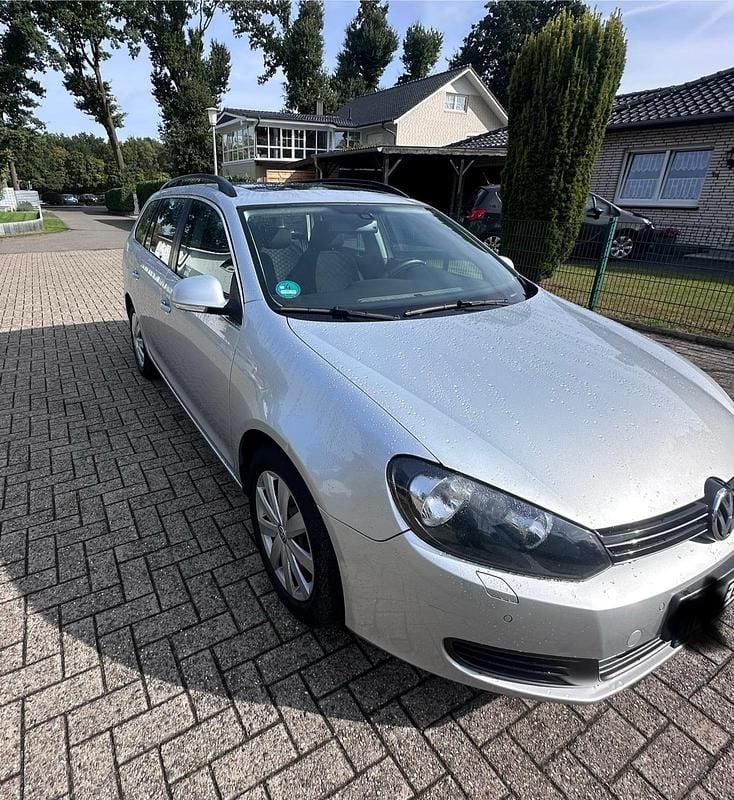 Silber Gebraucht 2013 VW Golf VI Kombi | 6.000 € (Guter Preis) - Bild 1/4