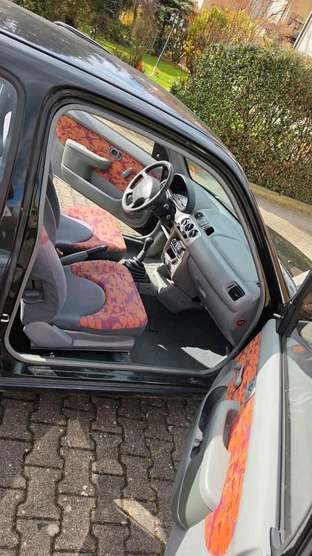 Gebraucht Nissan Micra 54 PS (39 kW) 1999 Schwarz Kleinwagen