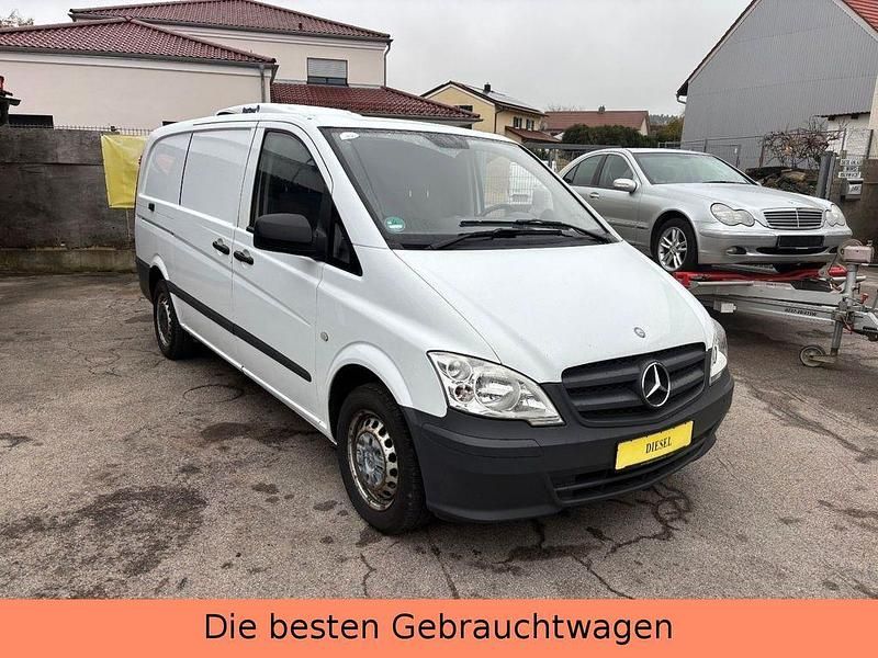 Weiß Gebraucht 2012 Mercedes Vito Van / Kleinbus | 5.990 € (Guter Preis) - Bild 1/4