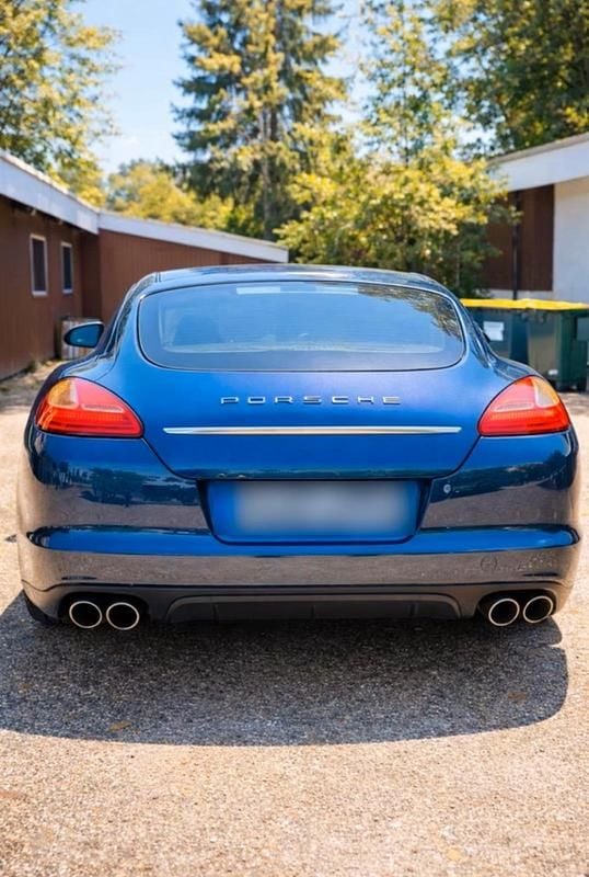 Gebraucht Porsche Panamera 400 PS (294 kW) 2010 Blau Kleinwagen