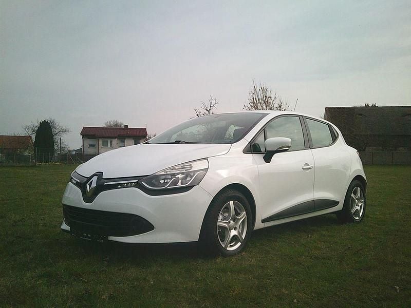 Gebraucht Renault Clio IV Dynamique 90 PS (66 kW) 2013 Weiß Limousine