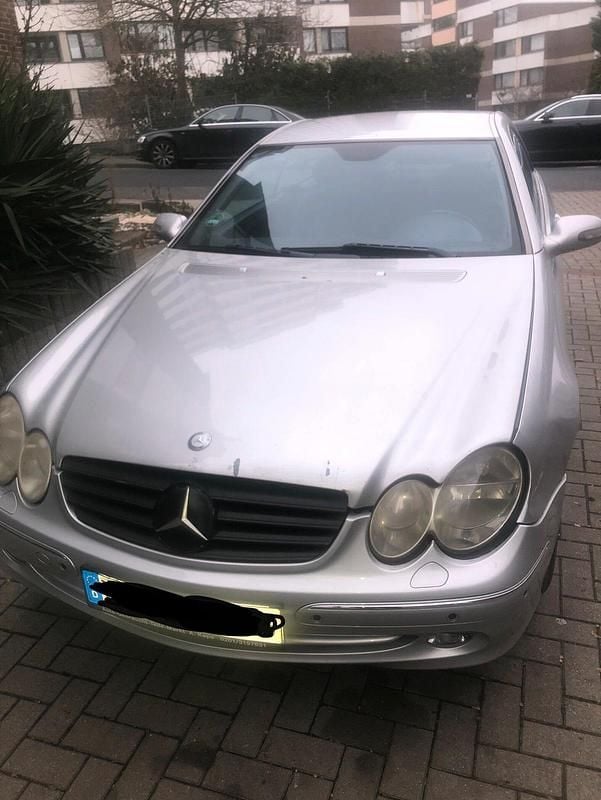 Silber Gebraucht 2002 Mercedes CLK240 Coupé | 1.700 € (Superpreis) - Bild 1/4