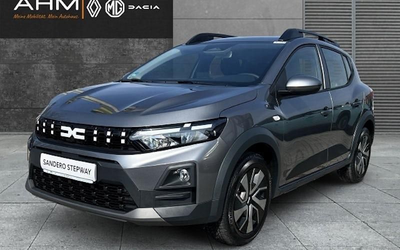 Gebraucht Dacia Sandero Expression 110 PS (80 kW) 2025 Grau Limousine