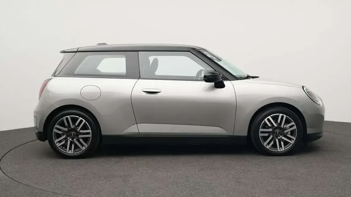 Gebraucht Mini Cooper Classic 135 kW (184 PS) 2025 Grau Kleinwagen