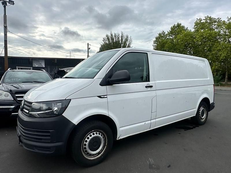 Weiß Gebraucht 2015 VW T5 Van | 5.999 € (Guter Preis) - Bild 1/4