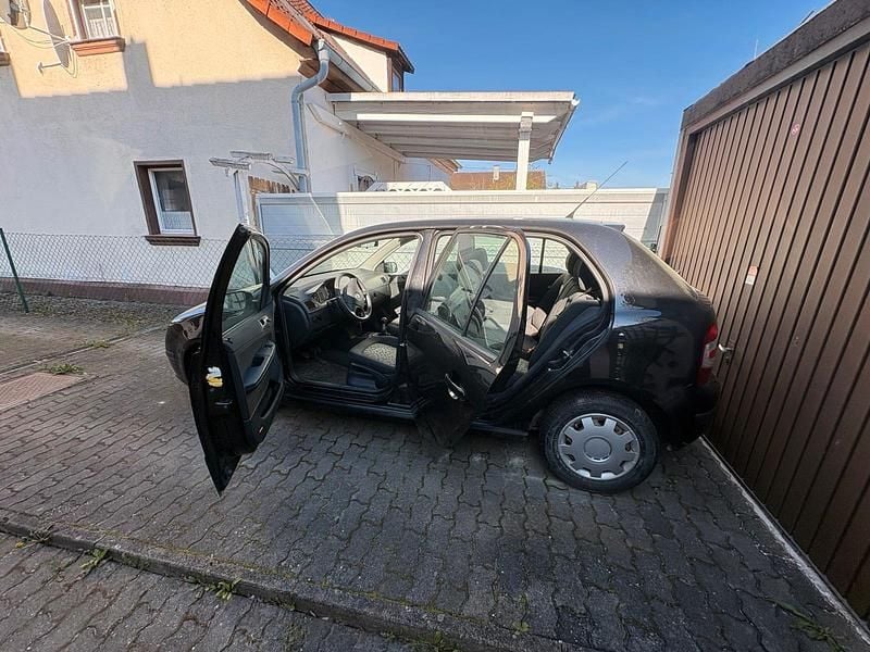 Używany Skoda Fabia 85 KM (62 kW) 2006 Czarny Hatchback