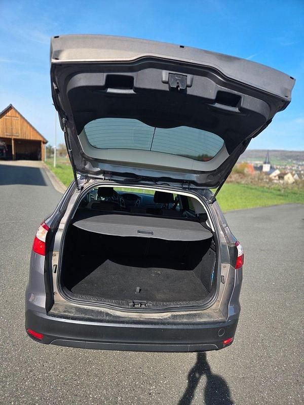 Second-hand Ford Focus Titanium 116 CP (85 kW) 2012 Gri Break