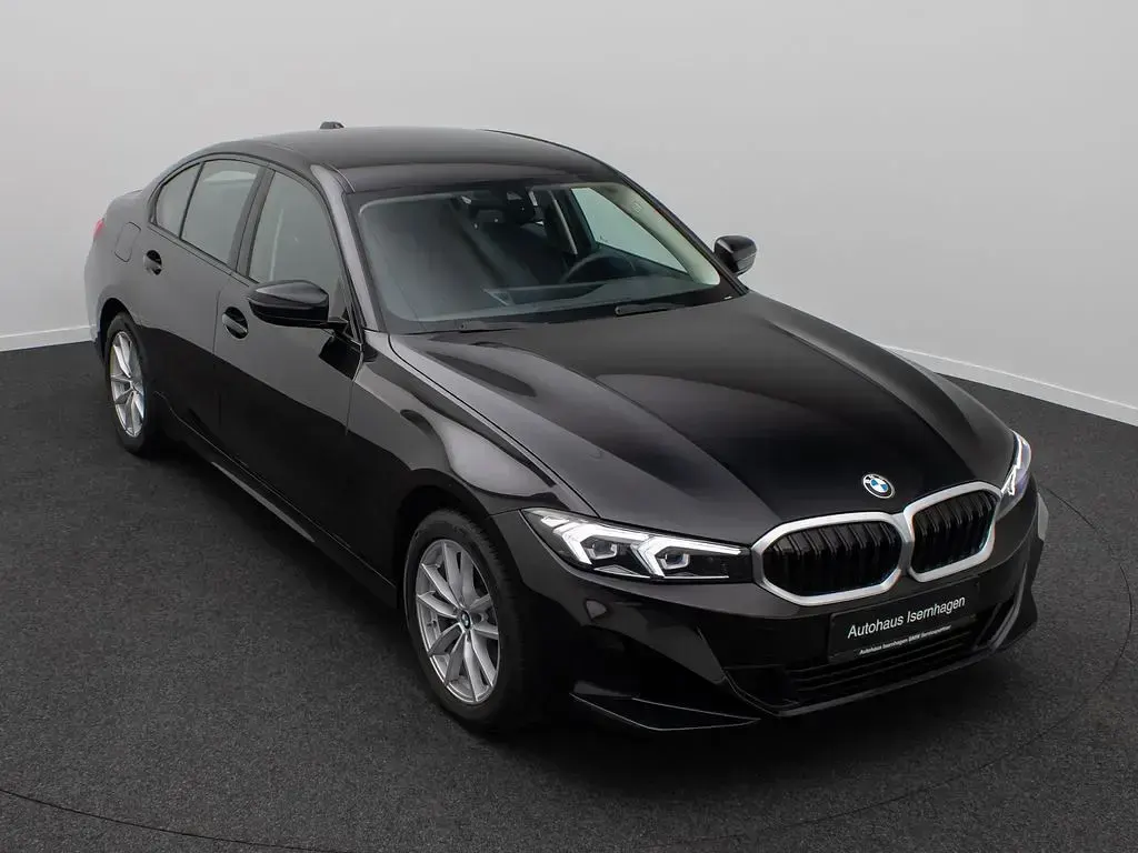 Gebraucht BMW 318 Sport Line 156 PS (114 kW) 2024 Schwarz ii  668 Limousine