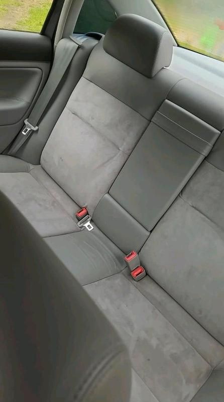 Gebraucht VW Passat 131 PS (96 kW) 2002 Grau Limousine