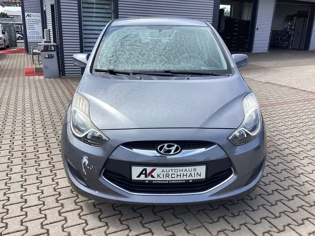 Gebraucht Hyundai ix20 Style 125 PS (91 kW) 2015 Grau Kleinwagen