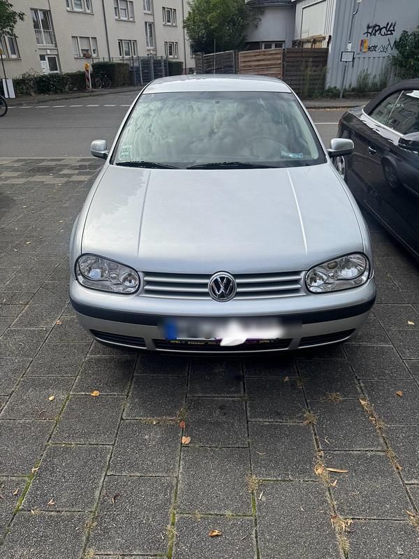 Grau Gebraucht 2002 VW Golf IV Kombi | 1.299 € (Etwas zu teuer) - Bild 1/4
